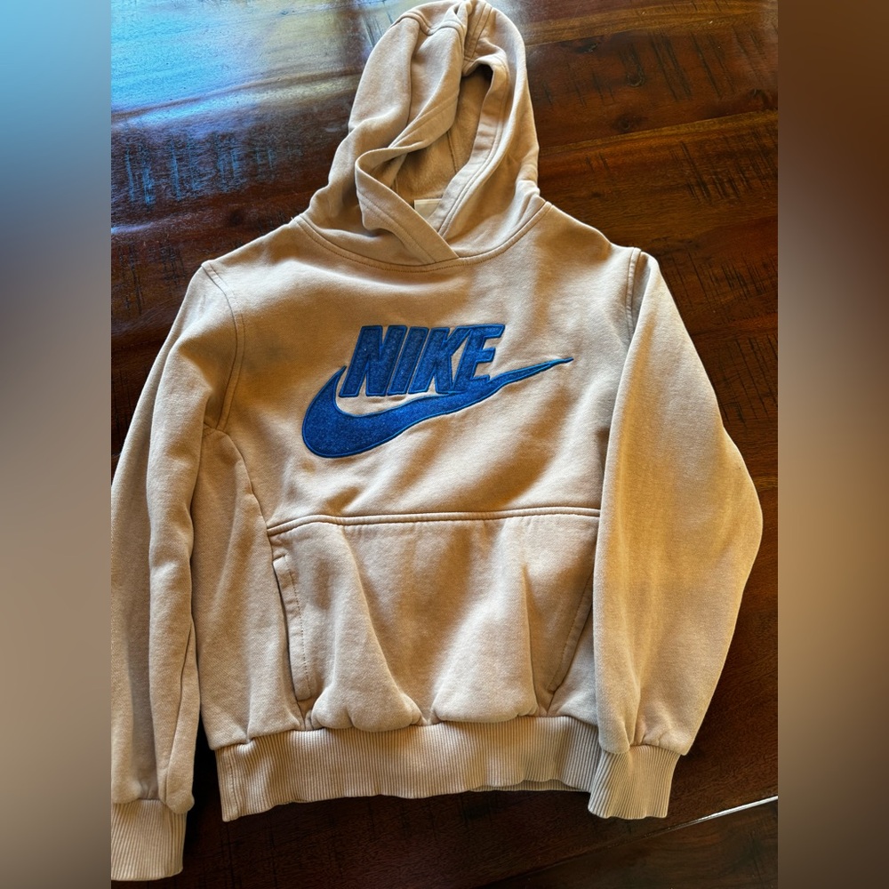 Boys Nike Hoodie Size Medium